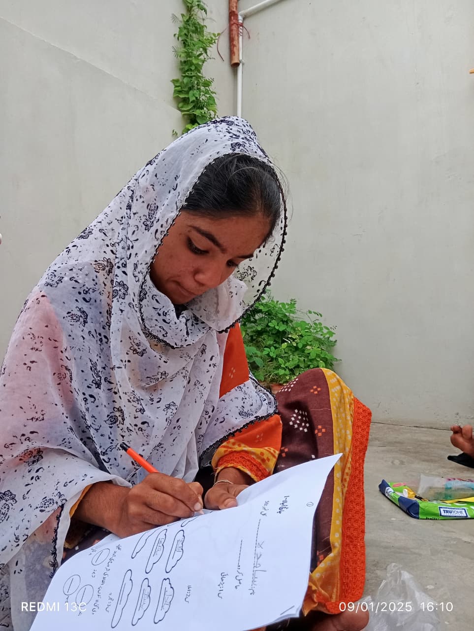 Students learning through Life Bridge